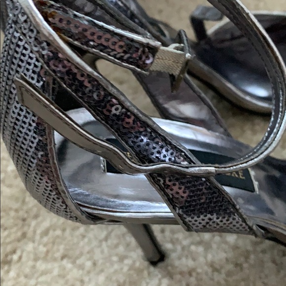 Steve Madden Luxe “L-Crime” Pewter Sequin Heels - Picture 4 of 5